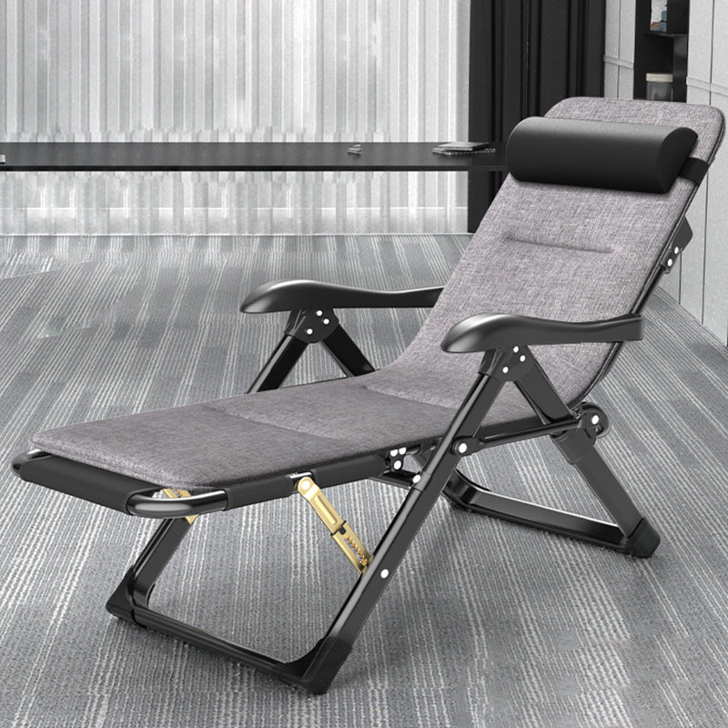 Adjustable Single Ergonimic Recliner with Metal Legs and Removable Cushions