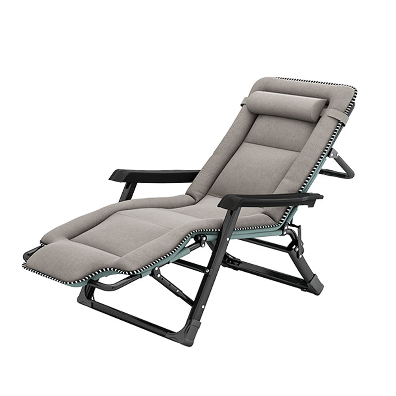 Ergonimic Recliner in Contemporary Black Metal Base with Tufted Back