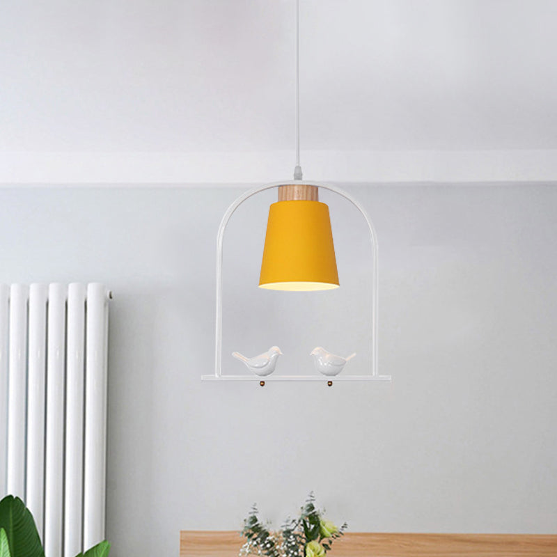 Macaron léger du pendule de seau en fer 1 kit de lampe suspendue gris / jaune / rose avec cadre arc et décoration d'oiseaux