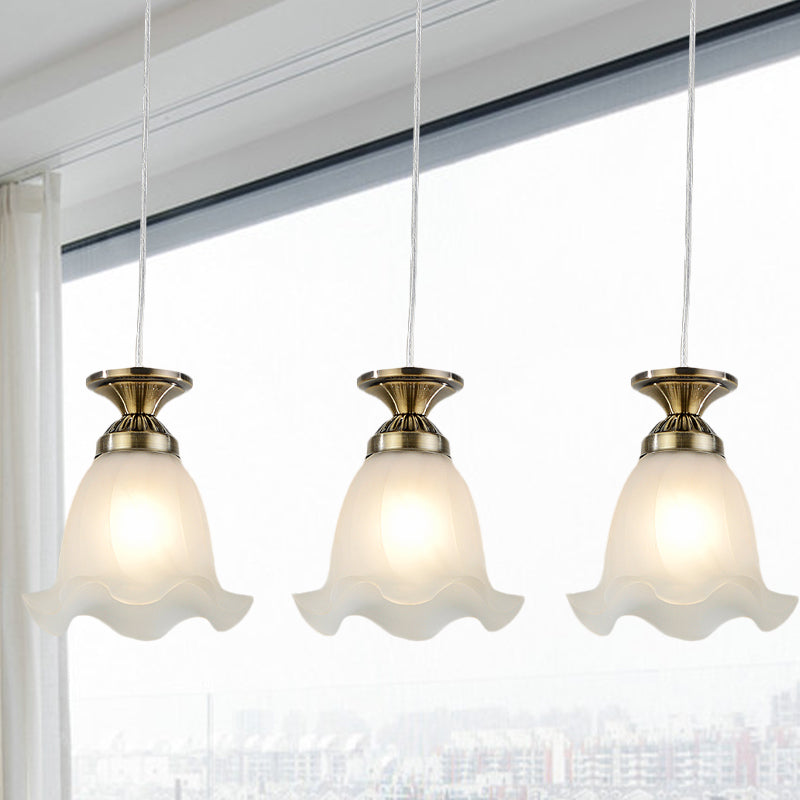 Cluster smerlato tradizionale Ciondolo 3 lampadine Opal Glass A sostenere il soffitto in rame/bronzo per il ristorante