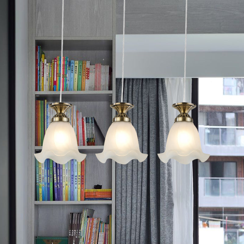 Cluster smerlato tradizionale Ciondolo 3 lampadine Opal Glass A sostenere il soffitto in rame/bronzo per il ristorante