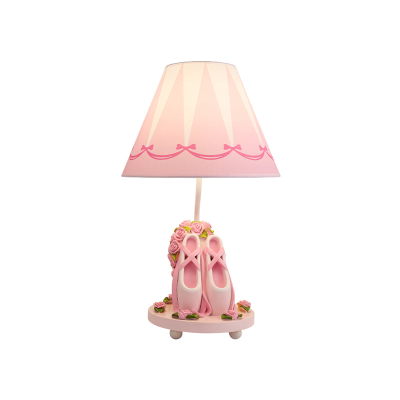 Ballet Shoes's Girl's Bedside Night Lamp Resin 1 Cabeza de la mesa de estilo para niños con tono de cono en rosa