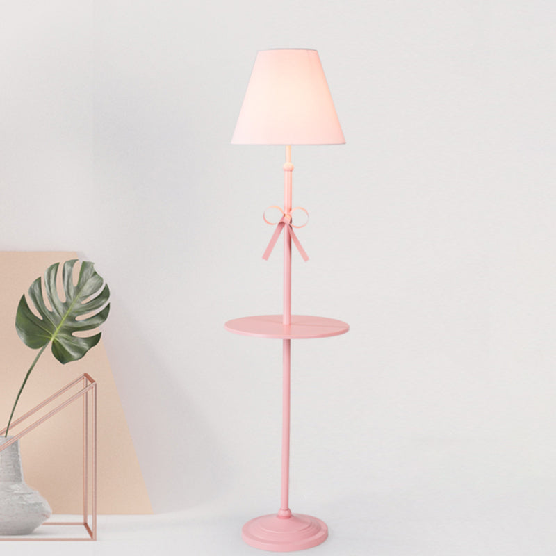 Stoffen kegelverbloemen Lamp Kinderen enkele beige/roze vloerverlichting met tafel en boogknoop