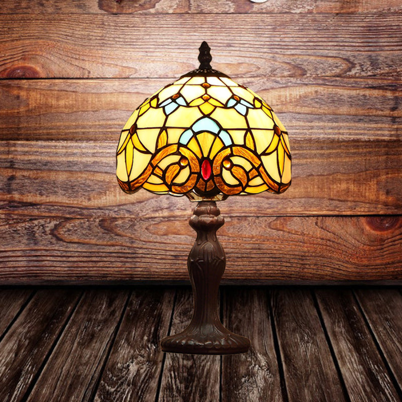 1 Bulb Domed Table Lighting Baroque Dark Coffee Spikelet-Pattern Stained Glass Night Lamp