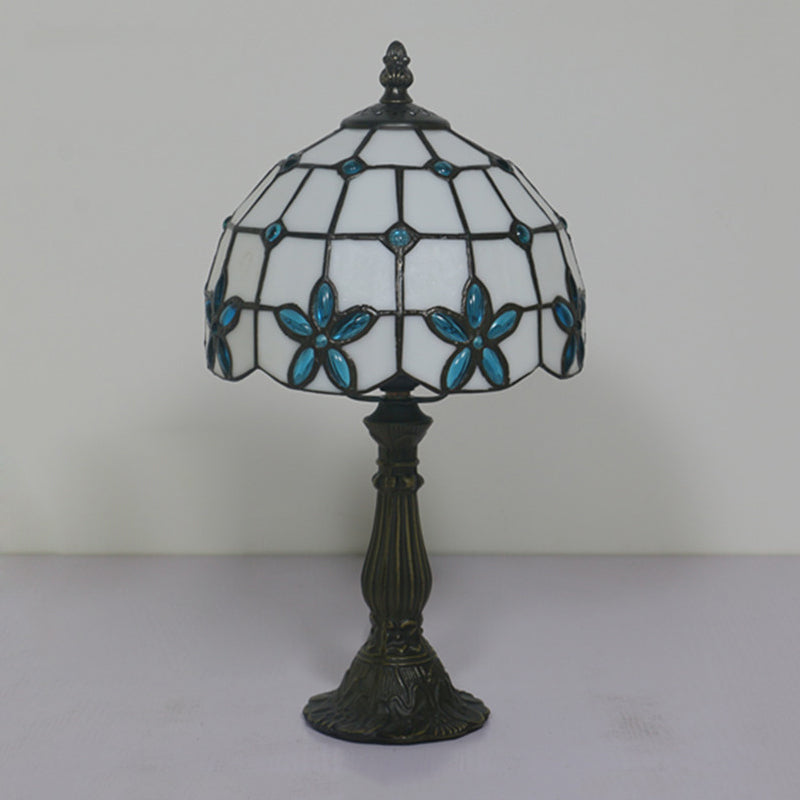 Gitterschale weiße Glas Tischlampe Victorian 1 hellrot/gelb/blau Blumen gemustertes Nachttisch Licht