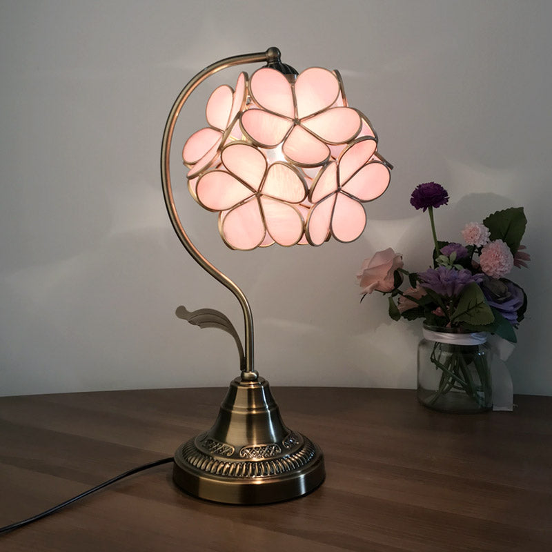 Pink Glass Cluster-Flower Table Light Romantic Tiffany Single Bronze Night Stand Lámpara