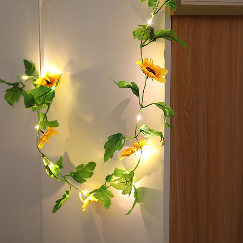 2M Sunflower Vine Bedroom String Light Plastic 20 Heads Rustic LED Fairy Lamp String in Green