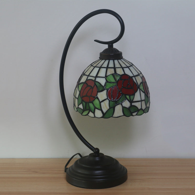 1-bulb koepelvaart tafellighting barokke rood/roze/bruin gesneden glazen roos/tulpen patroon nachtkastje lamp met ronde arm