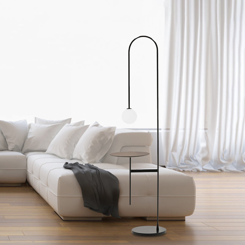 ASSOGGIO DI MERO ARCIO DI MIRO LIGHT LIGHT Minimalista 1 Lampada di supporto per finitura nera leggera con sfera di vetro bianco