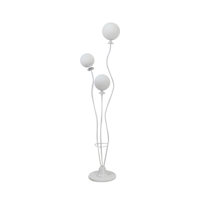 Ball Standing Light with Curved Arm Modernist Glass 3 Heads Living Room Floor Reading Lamp in Black/White