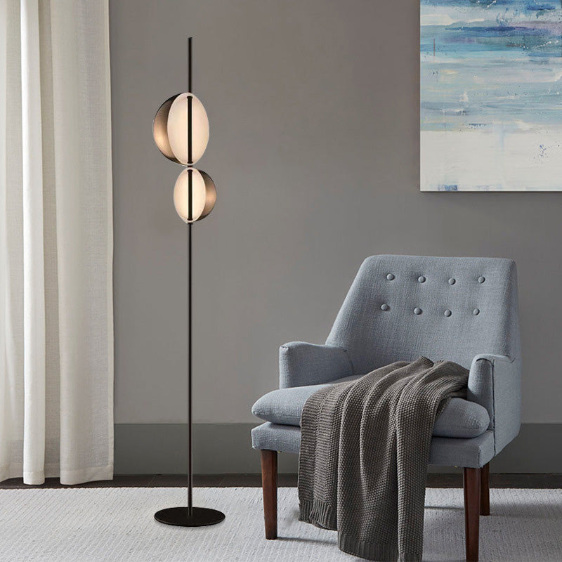 Luce di lettura a pavimento semi-ORB Nordic Light Living Metallic Lamp in piedi in nero/oro