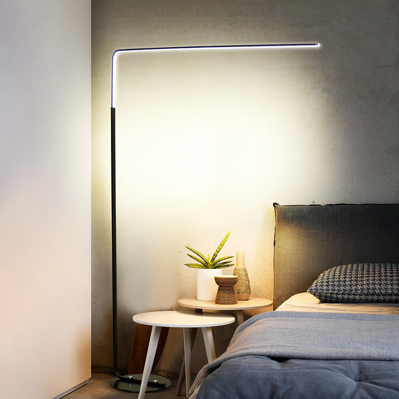 Metallic Triangle-Shaped Reading Floor Light Nordic Black/White LED Stand Up Lamp for Bedroom