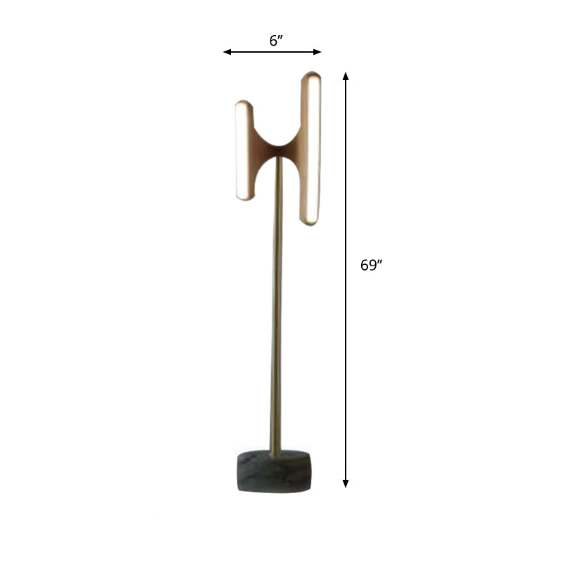 Metallic Hourglasbodenbeleuchtung Modernismus 2 Licht LED Holzboden Stehlampe mit Marmorbasis