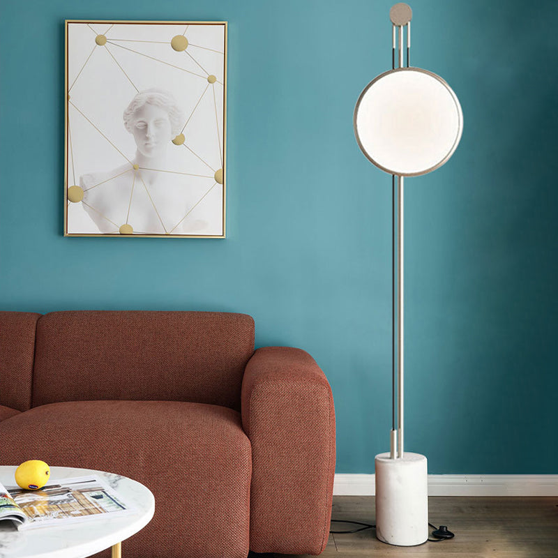 Finition en or Panneau rond debout Light moderniste LED Metallic Stand Up Lampe pour le salon