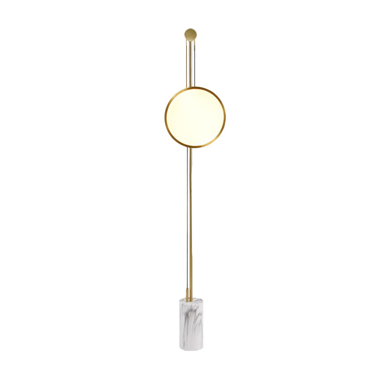 Gouden afwerking ronde paneel staande vloer licht modernistische led metallic stand -up lamp voor woonkamer