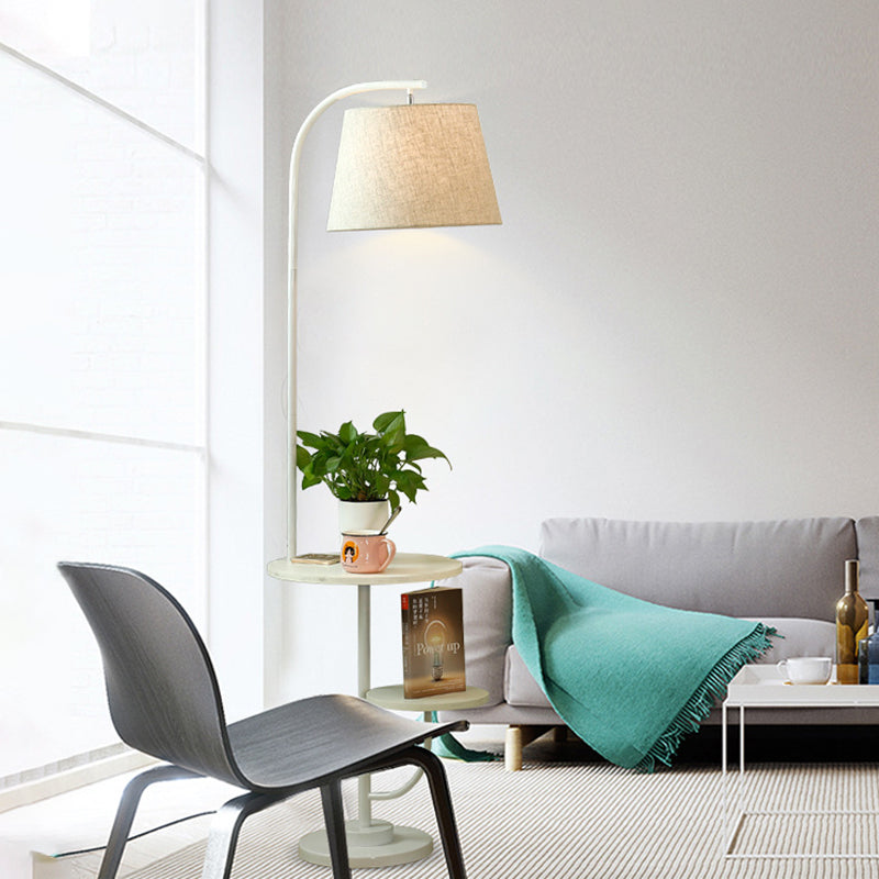 Enkele woonkamerstandaard Licht Moderne Witte Arced Floor Lamp met vatstof Stoffe schaduw