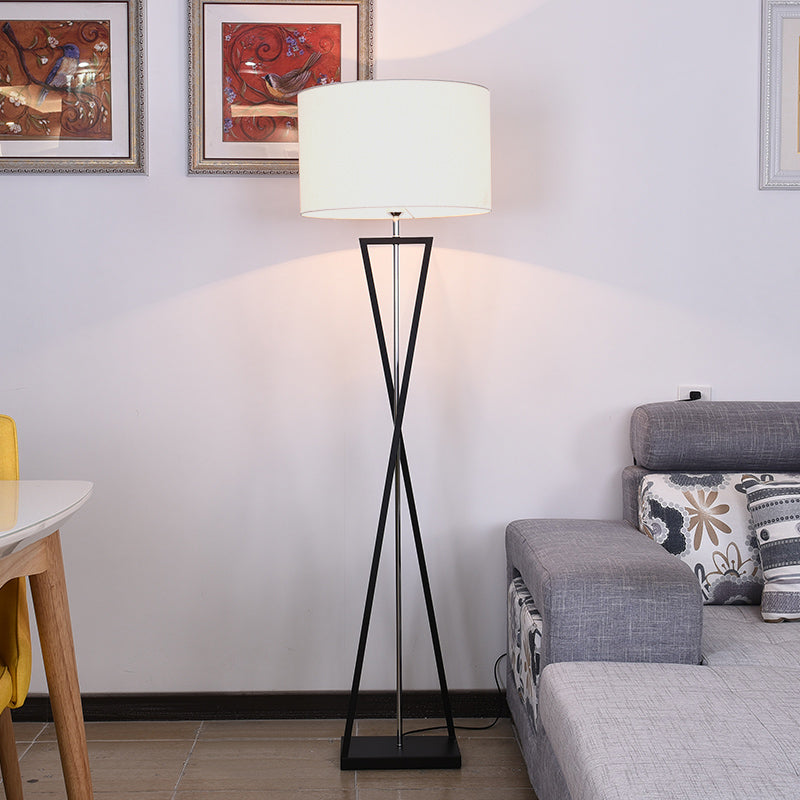 Kruising lijn ijzer opstaan ​​lamp Modern 1 bol Wit/zwart/wit-zwarte leesvloer Lamp met trommelstofstofschaduw