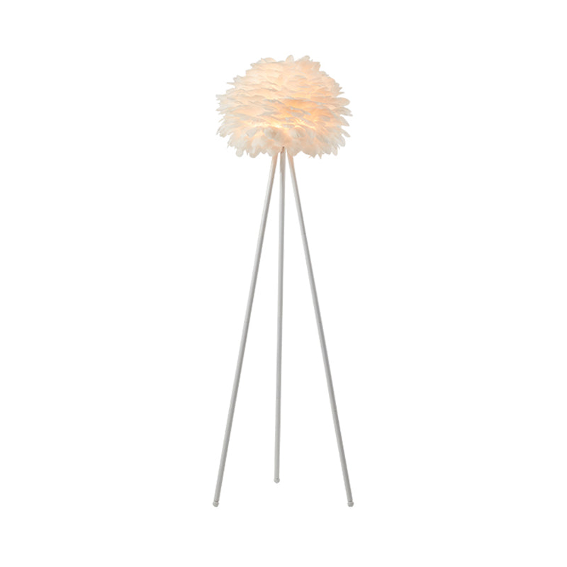 Metal Tripod Standing Floor Light Contemporary 1-Head Floor Lamp with Feather Shade in White