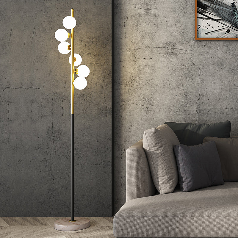 Opal glazen bal staand vloerlicht met spiraalvormig ontwerp modernistische 6-head goudzwart stand-up lamp